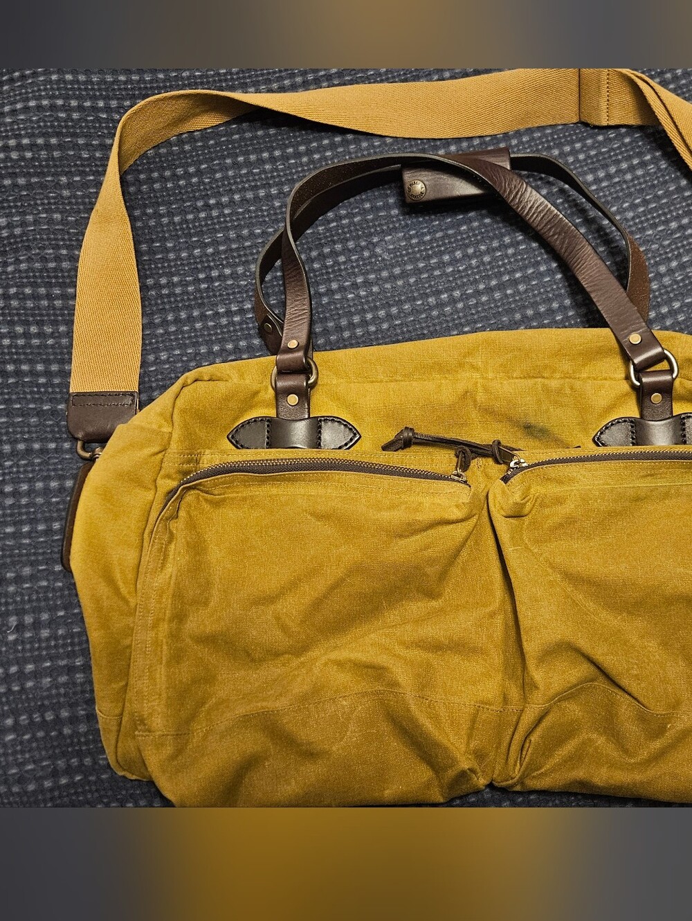 Filson 48 Hour Tin Cloth Brief Case Dark Tan